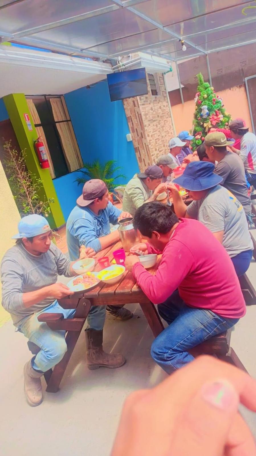 Hostal Locuras En El Cielo Baños Exterior foto